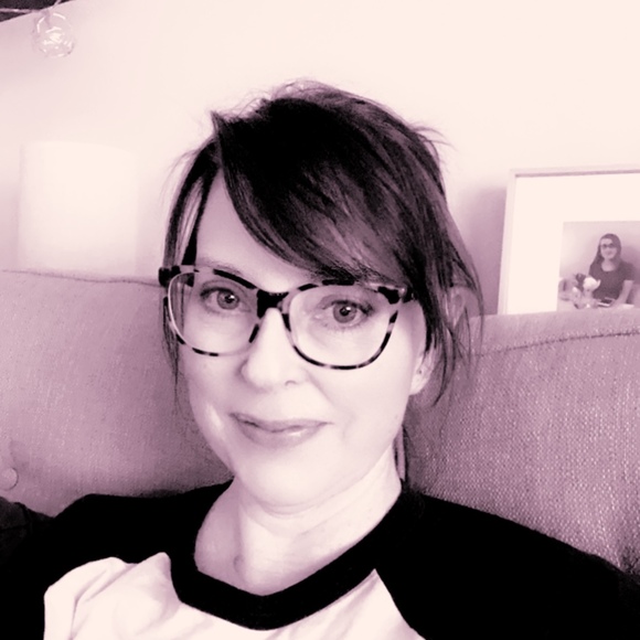 Meet your Posher, Ali - Picture 1 of 1